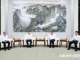 徐麟李炳军会见出席2025数博会的中国移动通信集团党组书记、董事长杨杰一行