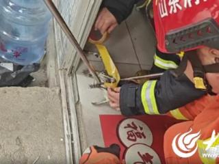 蓬莱一超市惊现鳄鱼，这是谁点的“鳄了么”？
