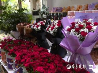 七夕“浪漫经济”升温 鲜花蛋糕“甜蜜”热销