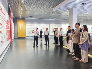 新加坡留学生走进起步区，解码黄河新城发展活力