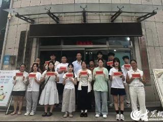 潍坊诸城市龙都街道各社区网格发放助学金 护航学子求学路
