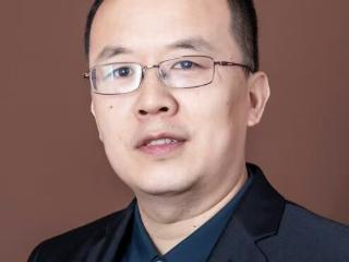 每周二下午，山东大学齐鲁医院德州医院血管外科专家王峰赴新湖院区义诊，为您的双腿健康护航