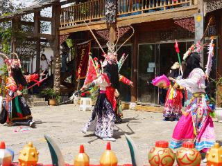 安顺“跳米花神”载歌载舞迎丰收