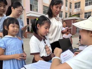 威海经区长峰小学一年级“萌新”报到