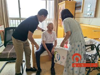 烟台市蓬莱区新港街道社区卫生服务中心开展离休干部走访慰问活动