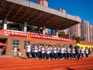 挺拔军姿展青春风采，济宁一中新生昂首启航