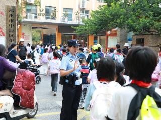 “警”然有序 新学期护学模式已上线