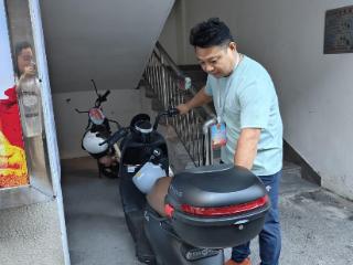 信州区茅家岭街道：整治电动车乱象，人大代表来发力