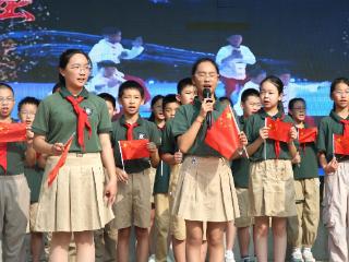 荆楚开学联播丨新学期伊始 小学生立下“传承赤子之心”小目标