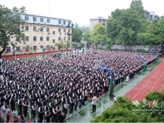 荆楚开学联播丨武大外校校长勉励学子胸怀家国