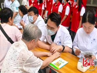 石家庄市新华区：“畅享基本公卫，守护家庭健康”义诊活动举办