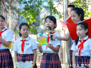 东方双语开学：听抗战故事，感胜利荣光