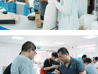 大学生陆续到校 校园快递迎高峰
