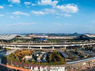 3次刷新纪录！2025年暑运贵阳机场单日吞吐量累计27天超8万人次