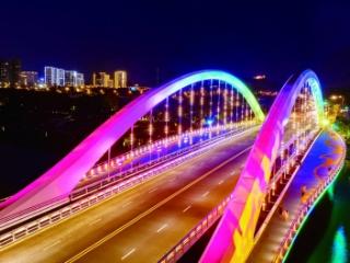 跨秦淮新河大桥启动智慧照明