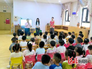 石家庄市裕华区东方明珠社区开展健康科普活动