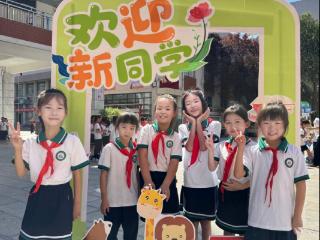 济宁任城区各学校以“心”迎“新” 校园被青春的音浪唤醒