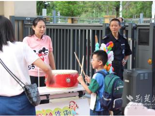 荆楚开学联播丨做“热心肠”“小问号” 健康快乐茁壮成长