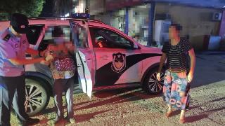 暖心夜寻！七旬老人迷路，民警护送回家