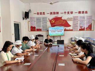 余干县实验幼儿园召开食品安全培训暨秋季开学校园餐工作部署会