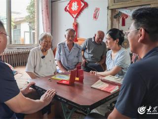 巾帼不让须眉的白衣战士张华英