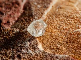 原钻产量同比降11%+GIA分级升级 天然钻石稀缺性支撑价格体系