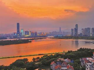 多地接连入秋厦门还早 一般在10月下旬到11月上中旬
