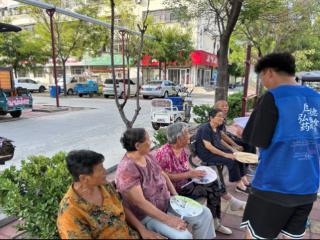 聊城大学药学与食品工程学院举办“清理药箱除隐患 守护健康在身边”社区实践活动