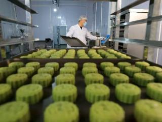 中秋将至！贵州铜仁“抹茶月饼”携绿飘香进万家