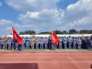 淬炼青春铸军魂 扬帆逐梦启新程 青岛求实职业技术学院举行2025级新生军训动员大会
