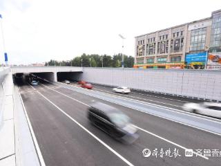 烟台观海路下沉立交下穿段开放通行！塔山北路快速路建设迎新节点