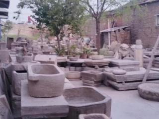 唐口街道孟庙村开展荒废庭院治理，荒院焕新颜石器“安新家”