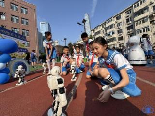 2025年秋季开学有新变化 中小学AI课来了！ 扫码阅读手机版
