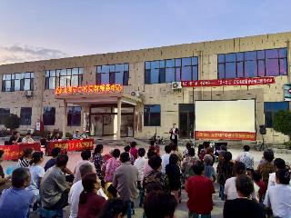 “光影为媒，法医安全入民心”——莒南县审计局驻村第一书记创新举办惠民晚会