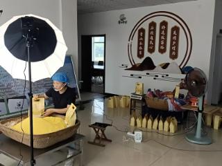 济南市莱芜区口镇街道：党建擎旗领航 三产融合赋能
