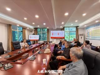 贵阳市老干部党校联合花溪区孟关乡老干部微党校举办遵义会议精神专题宣讲活动