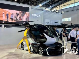 记者探访2025低空经济展：中科星图“飞服”平台助合肥管低空