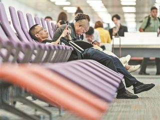 厦门高崎国际机场新增120张多功能躺椅