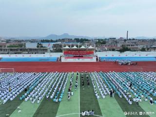 枣庄十五中北校举行2025-2026学年度秋季开学典礼