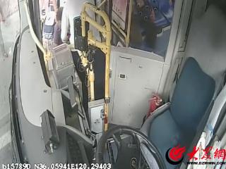 公交司机两度助老暖人心 “诚载美好”伴出行