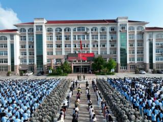 烟台城乡建设学校举行“开学第一课”暨第一周升旗仪式