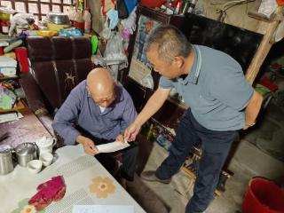 济南市莱芜区寨里镇退役军人服务站：入户送救助 情暖老兵心