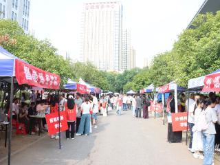 荆楚开学联播 | 武职大：开启“宠新生”模式
