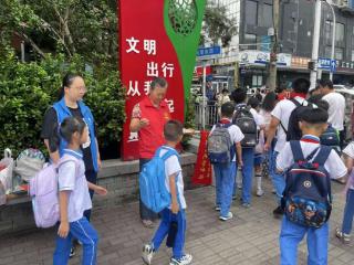 仙营街道秦庄社区网格织密“护学网”撑起平安“守护伞”