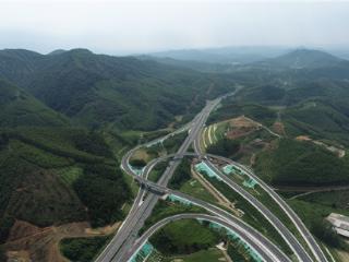 驻青央企项目快讯|中交一航局投资建设的百色北环高速PPP项目正式通车运营