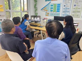 吴泰闸社区开展“铭记历史 珍爱和平”观影志愿服务活动