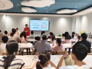 江西龙南：共制书灯礼赞师恩