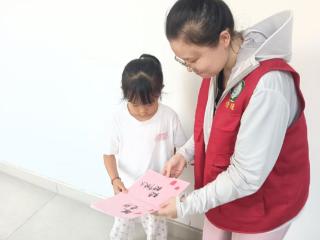 李营街道众鑫社区开展“师恩如海，祝福飞扬”宣传活动