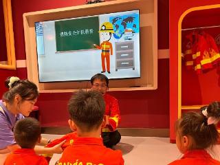 崂山区沙子口街道开展“暖师行动 致敬最美园丁”文明实践活动