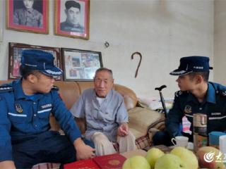 潍坊海警局寿光工作站走访慰问抗战老英雄
